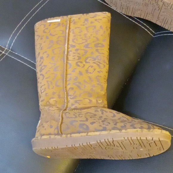 BearPaw Leopard Print Boots - Picture 1 of 7